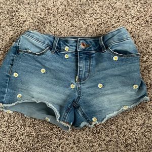 So flower shorts